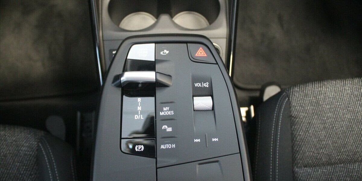 BMW 220 Active Tourer NEW MODELL - LED - Navi - Kamera 51.240 km 23.980 &euro; Euskirchen 53881