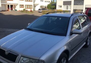 Skoda Octavia 227.000 km 1.499 &euro; Swisttal 53913