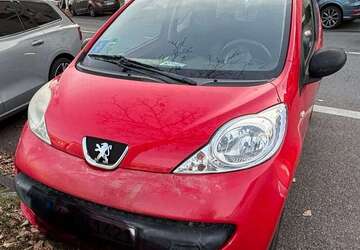 Peugeot 107 147.000 km 2.100 &euro; Köln 51143