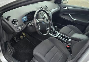 Ford Mondeo 199.000 km 5.300 &euro; Köln 50823