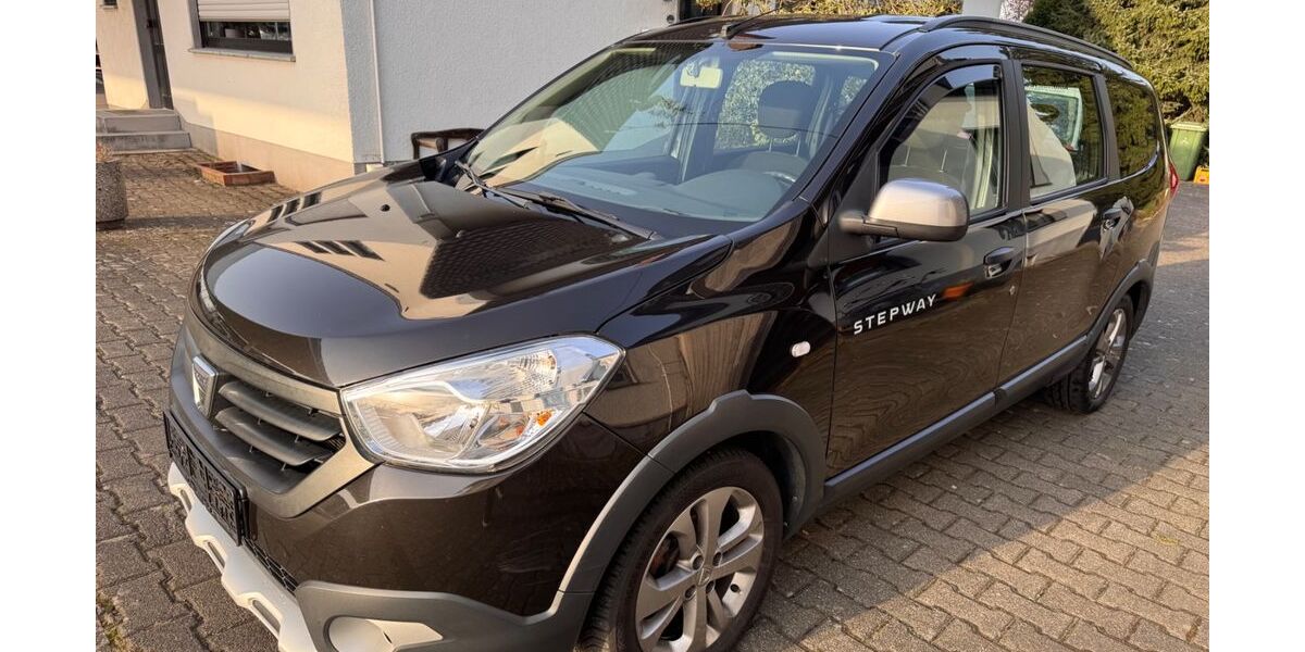 Dacia Lodgy 168.261 km 3.890 &euro; Troisdorf 53842