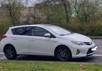 Toyota Auris 55.225 km 13.900 &euro; Köln 50765