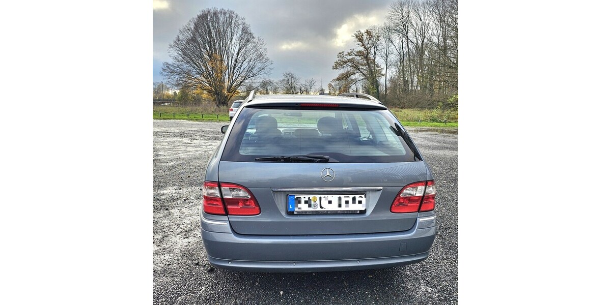 Mercedes-Benz E 220 570.072 km 2.990 &euro; Hürth 50354