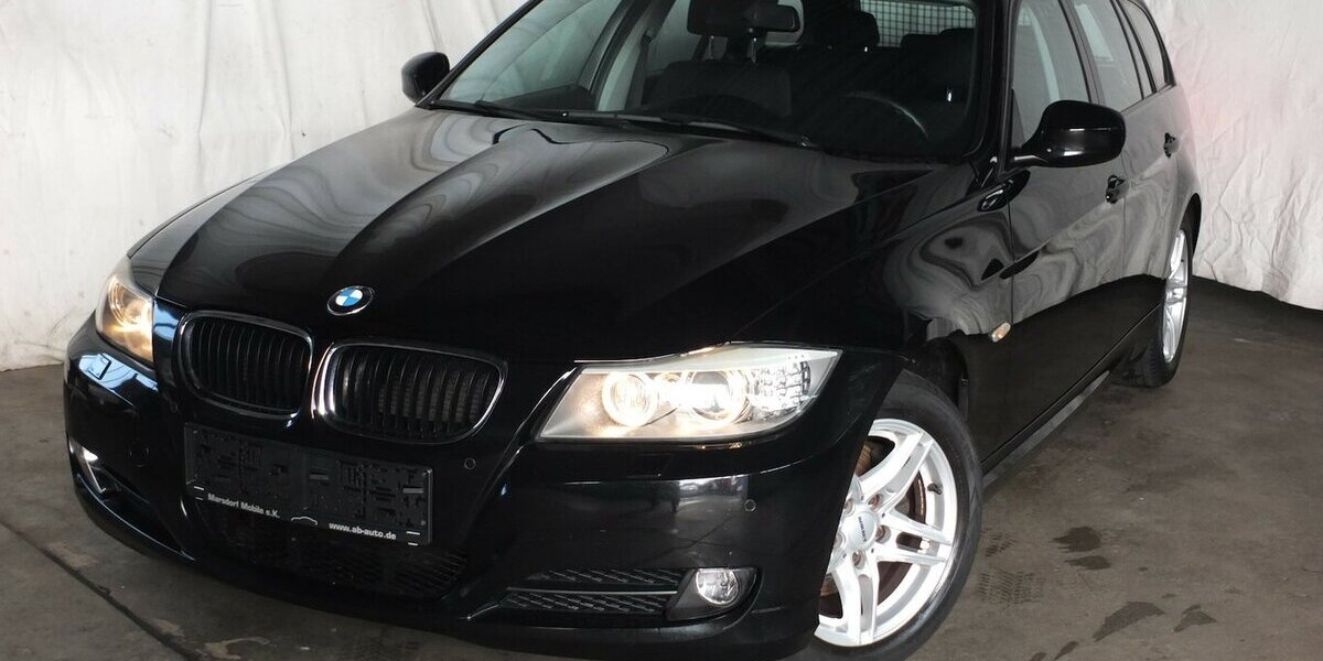 BMW 320i NAVI XENON PDC GARANTIE AHK BLUETOOTH 139.715 km 8.708 &euro; Köln 50858