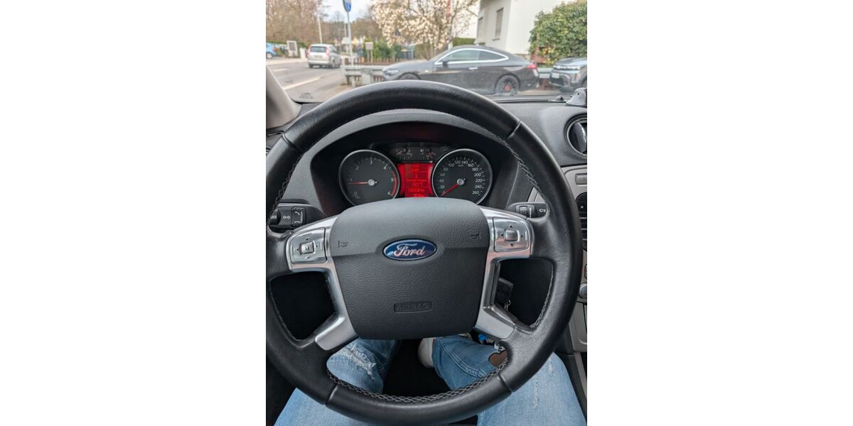 Ford Mondeo 194.000 km 3.000 &euro; Siegburg 53721