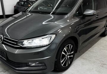 VW Touran 235.000 km 9.950 &euro; Much 53804