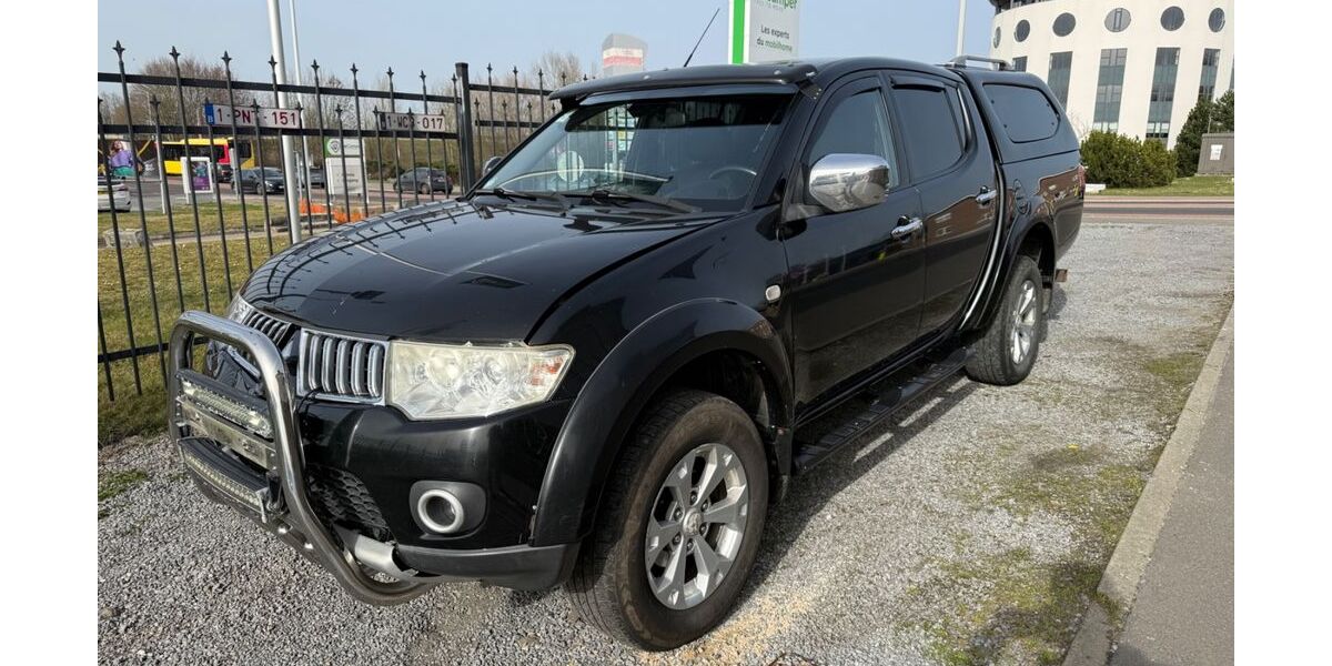 Mitsubishi L200 212.000 km 9.499 &euro; Euskirchen 53879