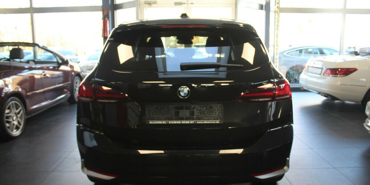 BMW 220 Active Tourer NEW MODELL - LED - Navi - Kamera 51.240 km 23.980 &euro; Euskirchen 53881