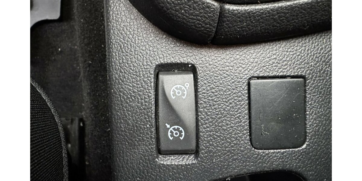 Renault Clio dCi90 Cargo 2Si PKW Navi Klima Lim.1Hd EU 6 60.000 km 9.500 &euro; Erftstadt 50374