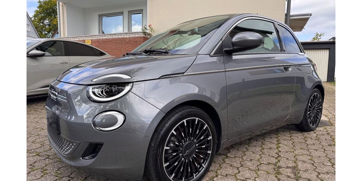 Fiat 500e 29.000 km 22.499 &euro; Bergisch Gladbach 51467