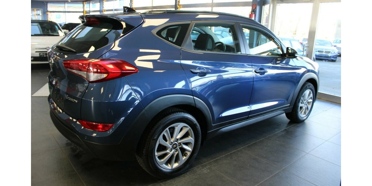 Hyundai Tucson blue 1.7 CRDI 2WD DCT Panorama - Ahk. 104.421 km 15.980 &euro; Euskirchen 53881