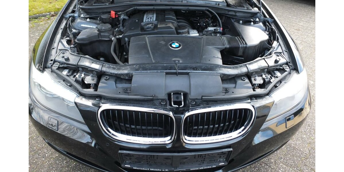 BMW 320i NAVI XENON PDC GARANTIE AHK BLUETOOTH 139.715 km 8.708 &euro; Köln 50858