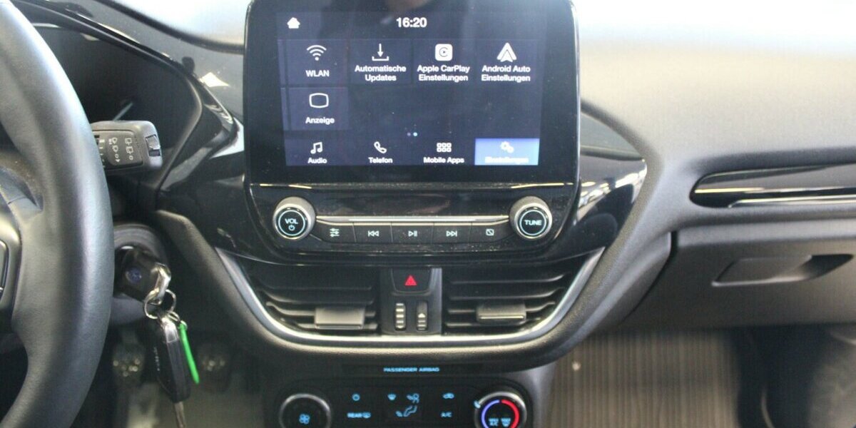 Ford Fiesta 1.0 EcoBoost S&S TiTANIUM 63.854 km 10.780 &euro; Euskirchen 53881