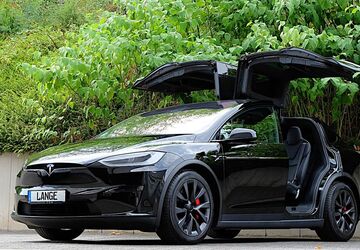 Tesla Model X 80.429 km 82.980 &euro; Köln 50996