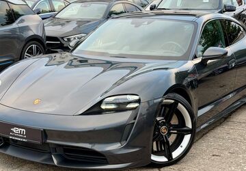 Porsche Taycan 100.000 km 63.990 &euro; Elsdorf 50189