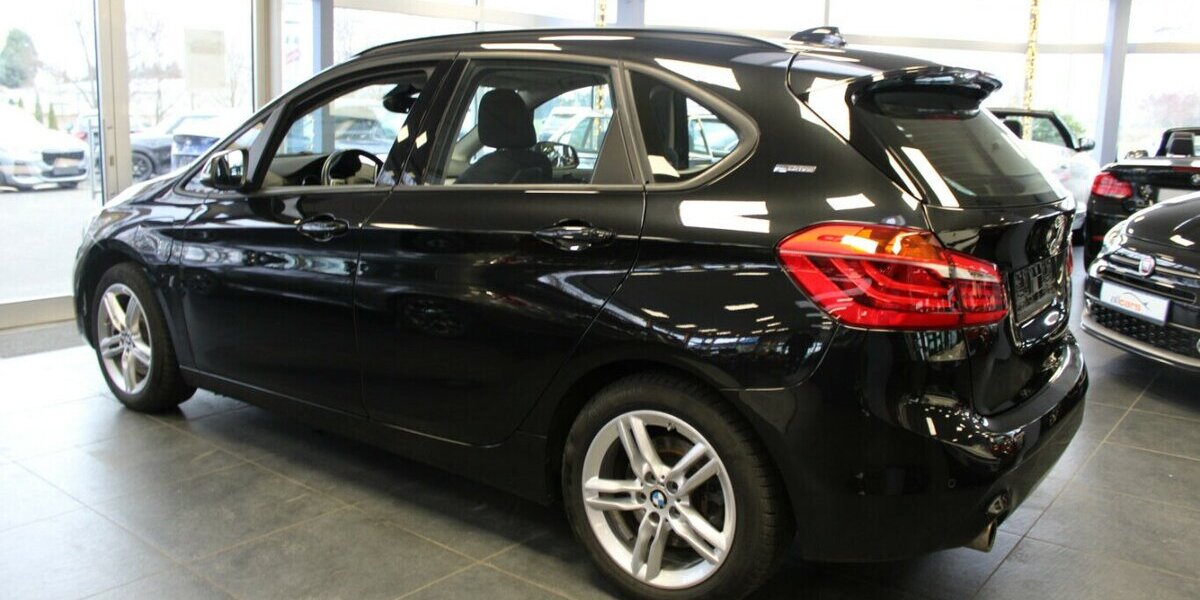 BMW 225 xe iPerformance Active Tourer Advantage - 8-Fa 99.262 km 14.980 &euro; Euskirchen 53881