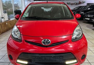 Toyota Aygo (X) 82.000 km 6.900 &euro; Bonn 53119