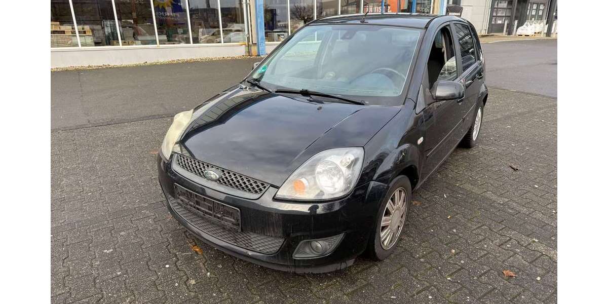 Ford Fiesta 238.000 km 590 &euro; Köln-Poll (ARAL Tankstelle ) 51105