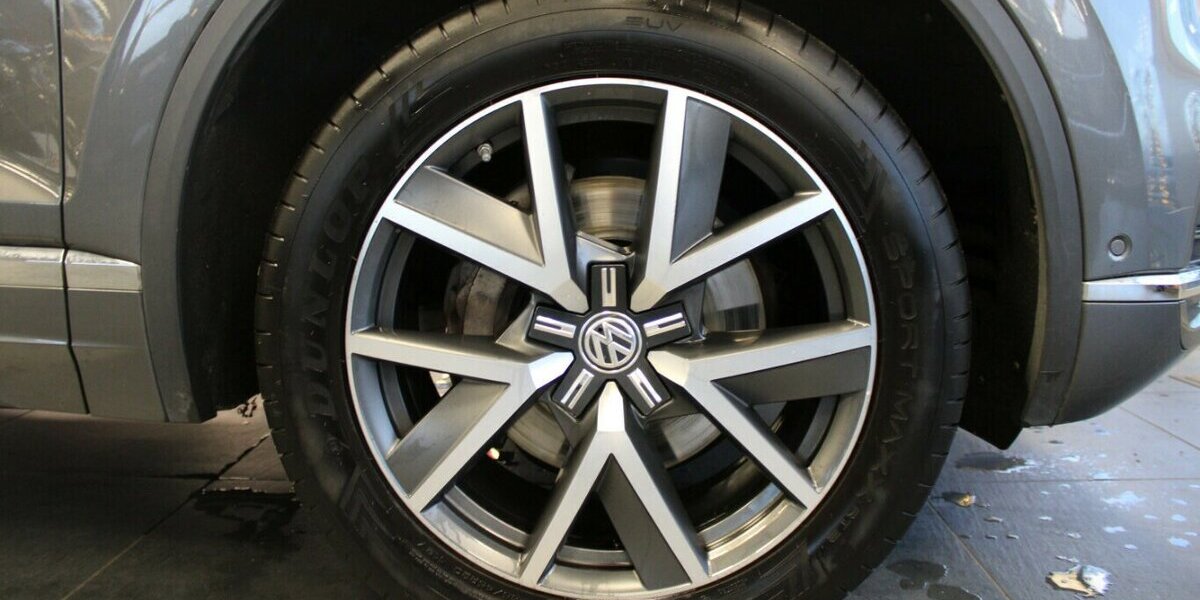 VW Touareg 3.0 V6 TDI 4Motion DPF Automatik 115.440 km 36.980 &euro; Euskirchen 53881