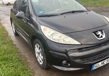 Peugeot 207 178.000 km 2.000 &euro; Siegburg 53721