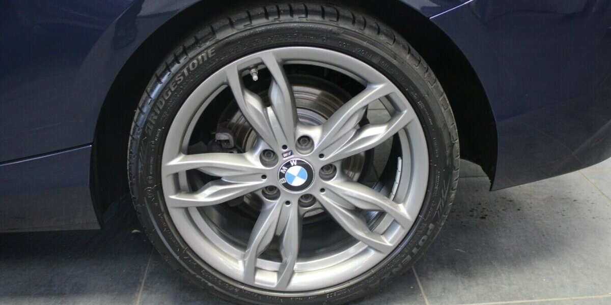 BMW 218d Cabrio Sport Line - Navi - Xenon - PDC - 87.420 km 16.980 &euro; Euskirchen 53881