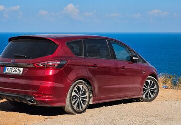 Ford S-Max 114.000 km 17.900 &euro; Köln 51103